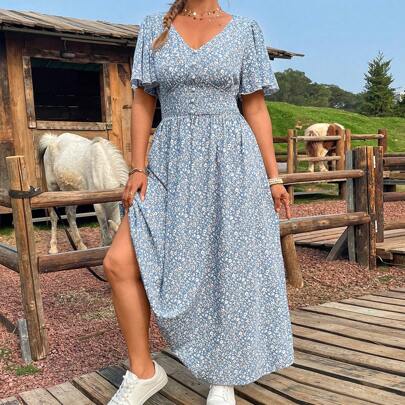 Vestito casual con maniche a volant e stampa floreale, vestiti estivi per donne curvy, outfit da vacanza per donne, vestiti estivi alla moda per donne