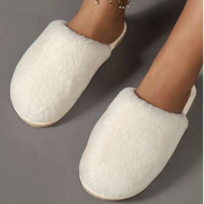 Ciabatte beige e bianche, ciabatte piatte in pelliccia, ciabatte da donna, ciabatte nere, ciabatte bianche perfette per San Valentino, Giorno Fortunat