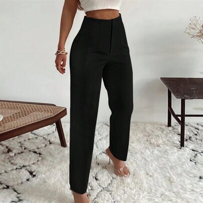 Pantaloni slim donna eleganti con pence e tasche laterali, adatti per l'ufficio