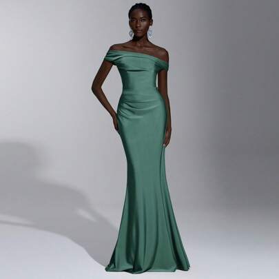 Elegante e glamour abito attillato a sirena con spalle scoperte e pieghe, adatto per matrimoni, feste per single, luna di miele, ballo di fine anno, d