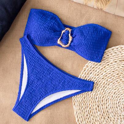 Set di bikini a uncinetto blu da spiaggia per le vacanze