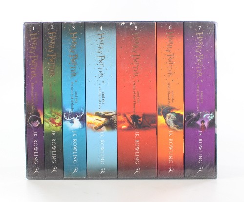 Harry Potter Box Set: The Complete Collection (Children’s Paperback)