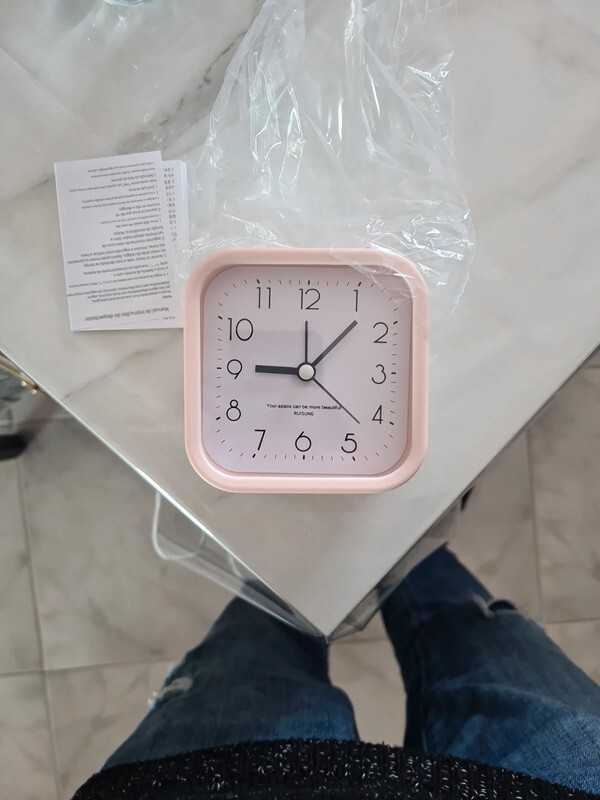 Orologio Rosa Al Quarzo Con Sveglia NUOVO