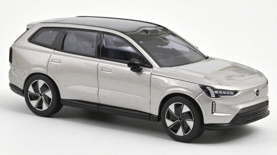 MODELLINO AUTO STATICO NOREV VOLVO EX90 2024 SILVER MODELLISMO SCALA 1/43