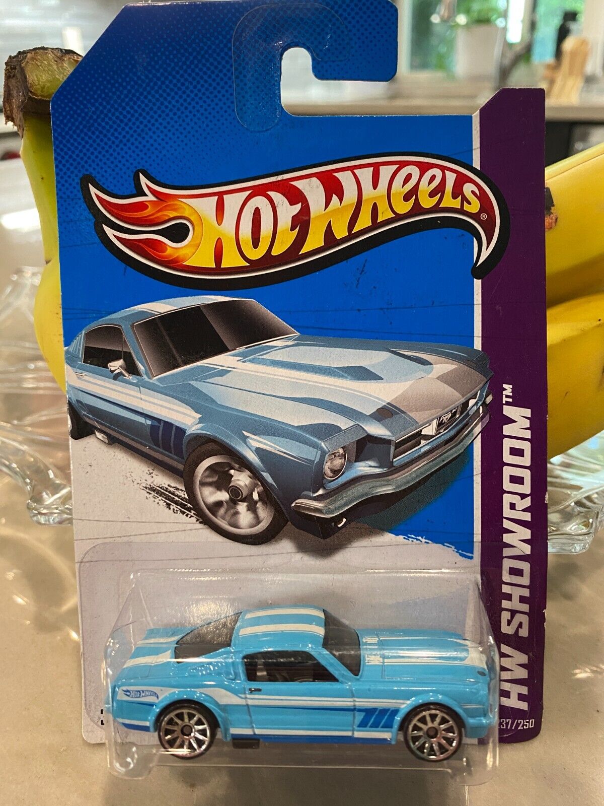 Hot Wheels HW Showroom '65 Mustang 2+2 Fastback #237/250 Blu Chiaro
