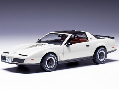 Pontiac Firebird 1982 White 1:43