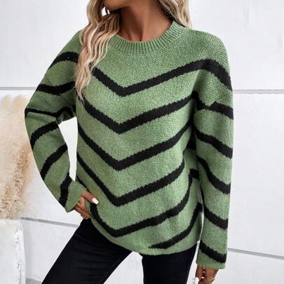 Maglione motivo chevron spalle cadenti