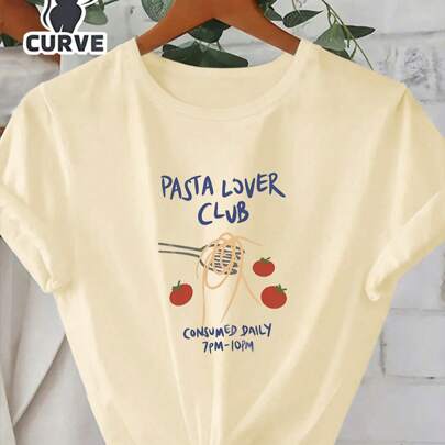 Maglietta grafica per donne in formato large "PASTA LOVER CLUB", stampa gialla, per l"estate e le vacanze, vibes da amante del cibo