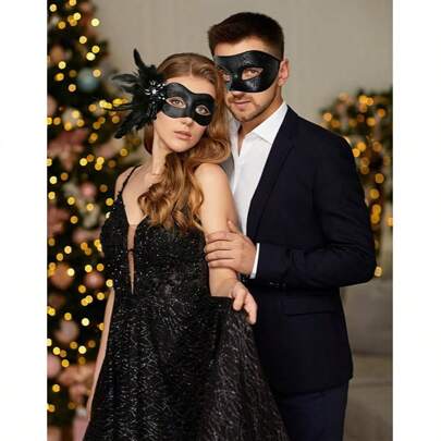 Maschere per coppie, maschere da donna con piume e maschere da uomo in stile veneziano per la festa di carnevale