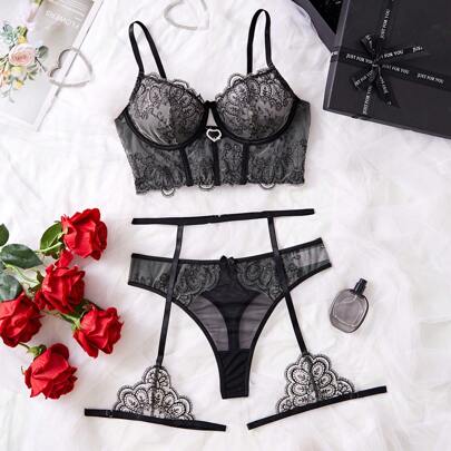Set lingerie da donna sexy composto da 3 pezzi in pizzo ricamato