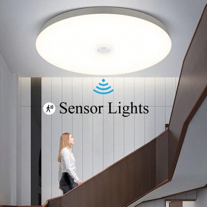 Plafoniera LED rotonda a 220V con sensore radar/di movimento, lampada da soffitto intelligente con accensione automatica per garage, sottotetto, ingre