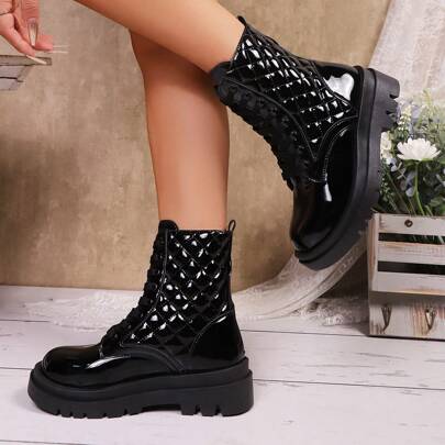 Stivali con platform stile UE/UK, stivali alla caviglia neri in pelle verniciata trapuntata, scarpe da donna taglie forti 41-43