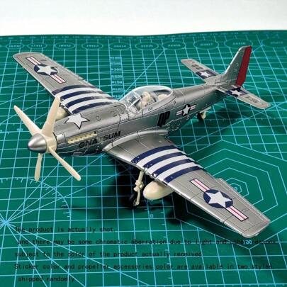 1 pezzo Kit per assemblare modellini di aerei - Modelli e colori multipli in scala 1:48 Giocattolo di modello di aereo da combattimento militare/bomba