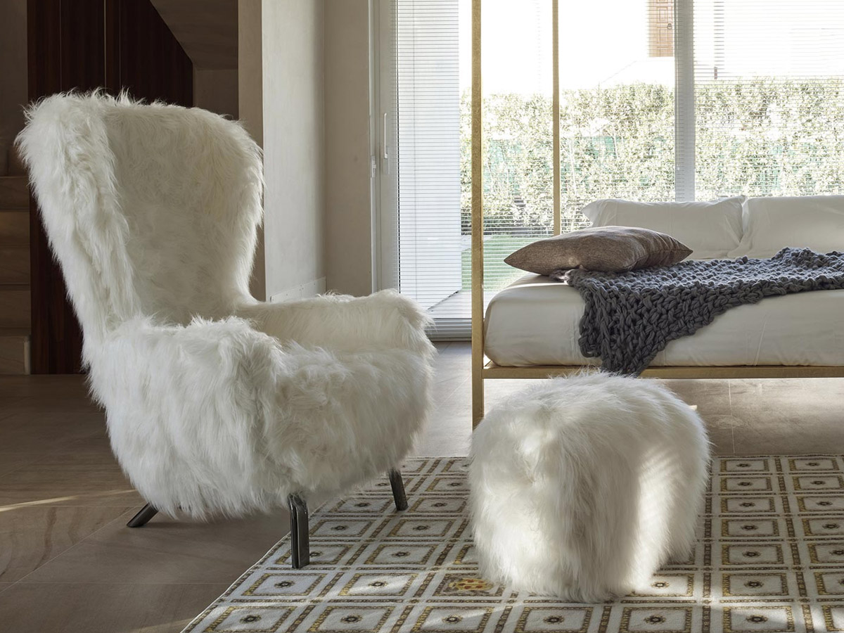 Guelfo Fur Armchair