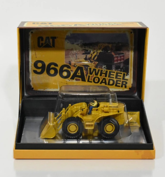 DIECAST MASTERS - Caricatore gommato CATERPILLAR 966A - 1/50 - DCM85579