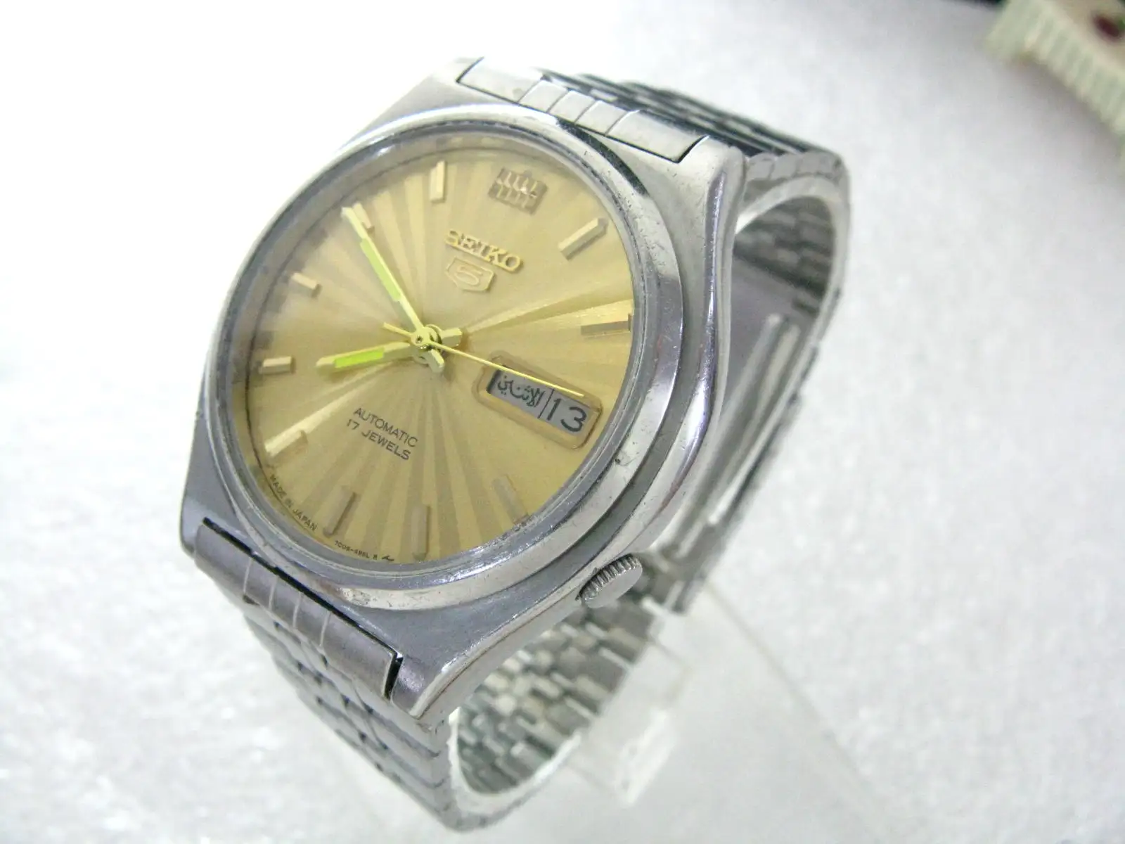 Orologio Da Uomo Automatico Vintage Con Radiazioni Solari Medio Oriente No.5 (Arabo + Inglese) Sapphire Seiko 7009