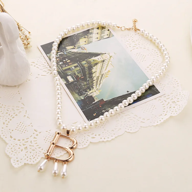 Collana Stile Tudor Anne Boleyn Lettera B Collana Di Perle Con Corda Storica Tudor Queen Anne Boleyn Faux Pearls Accessori Per Costumi