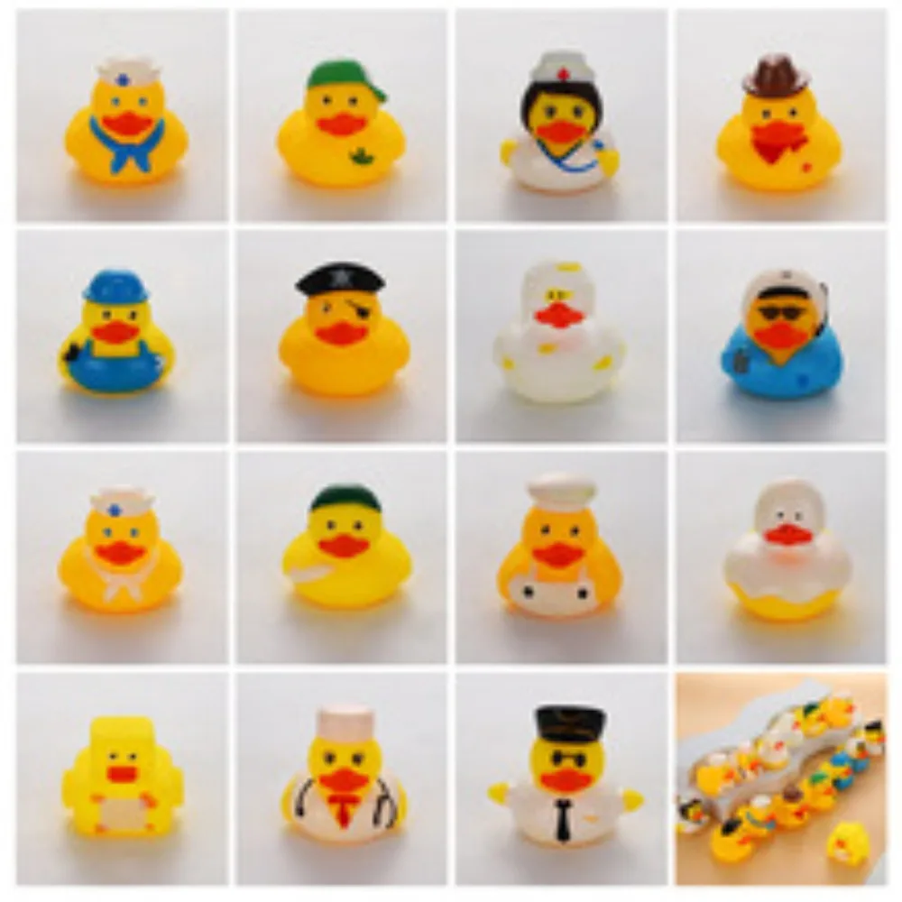 Cute Creative Halloween Design Little Yellow Duck Toy Soft Rubber Float Ducks Play Bath Game Regali Divertenti Natale Per Bambini