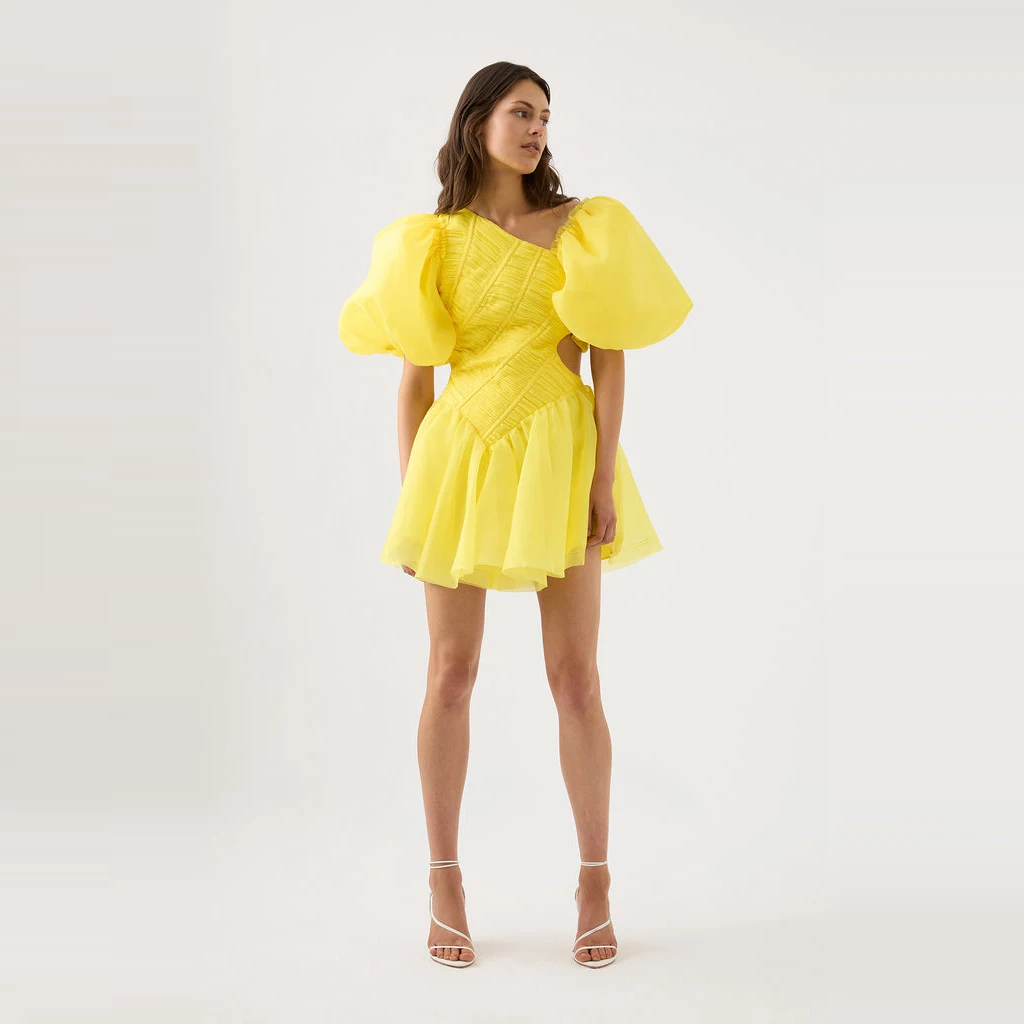 Cute Short Yellow Prom Dresses Puffy Maniche Corte Mini Lunghezza Pieghettato Sexy Cocktail Dress Girls 2 K23 Prom Homecoming Dress