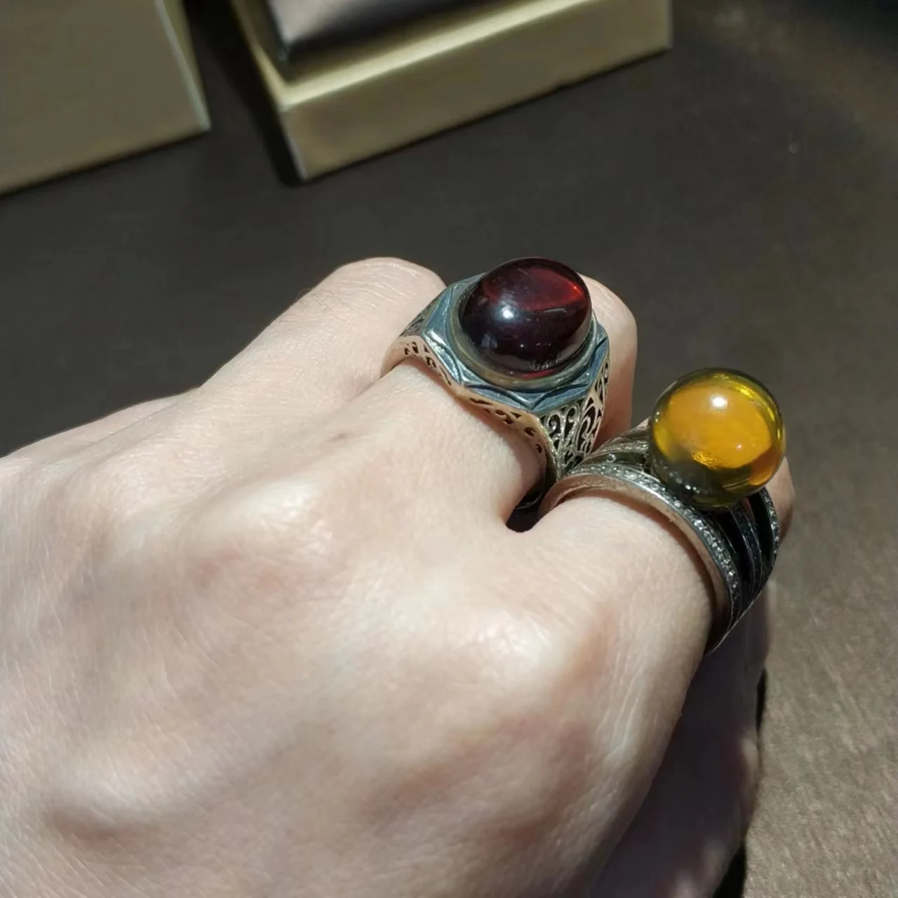 1Pcs/Lot Natural Amber Blood Amber Red Gemstone Ring Retro Designer Personality Ladies Accessories Retro Size Adjustable Taki