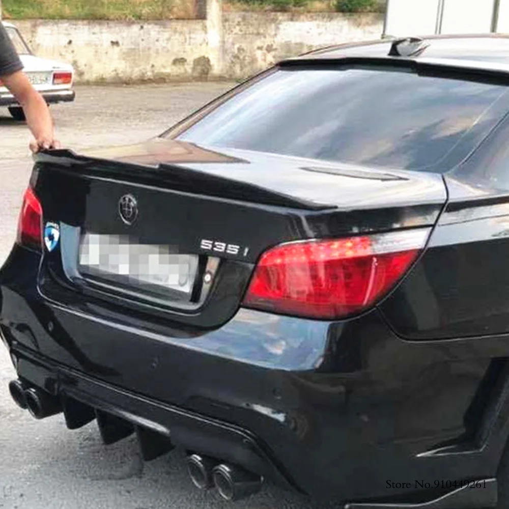 Per Bmw Serie 5 E60 M5 Spoiler 2004 A 2009 E60 M5 Fibra Di Vetro/Vera Fibra Di Carbonio Posteriore Boot Coperchio Lip Wing Spoiler Car Styling