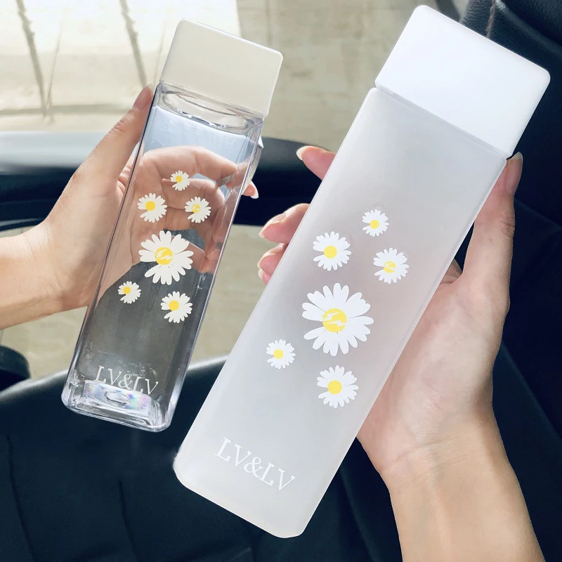 500Mlwater Bottle Square Trasparente Summer Small Daisy Flower Plastic Outdoor Sports Cup Bottiglie Regalo Creative Direct Drinking