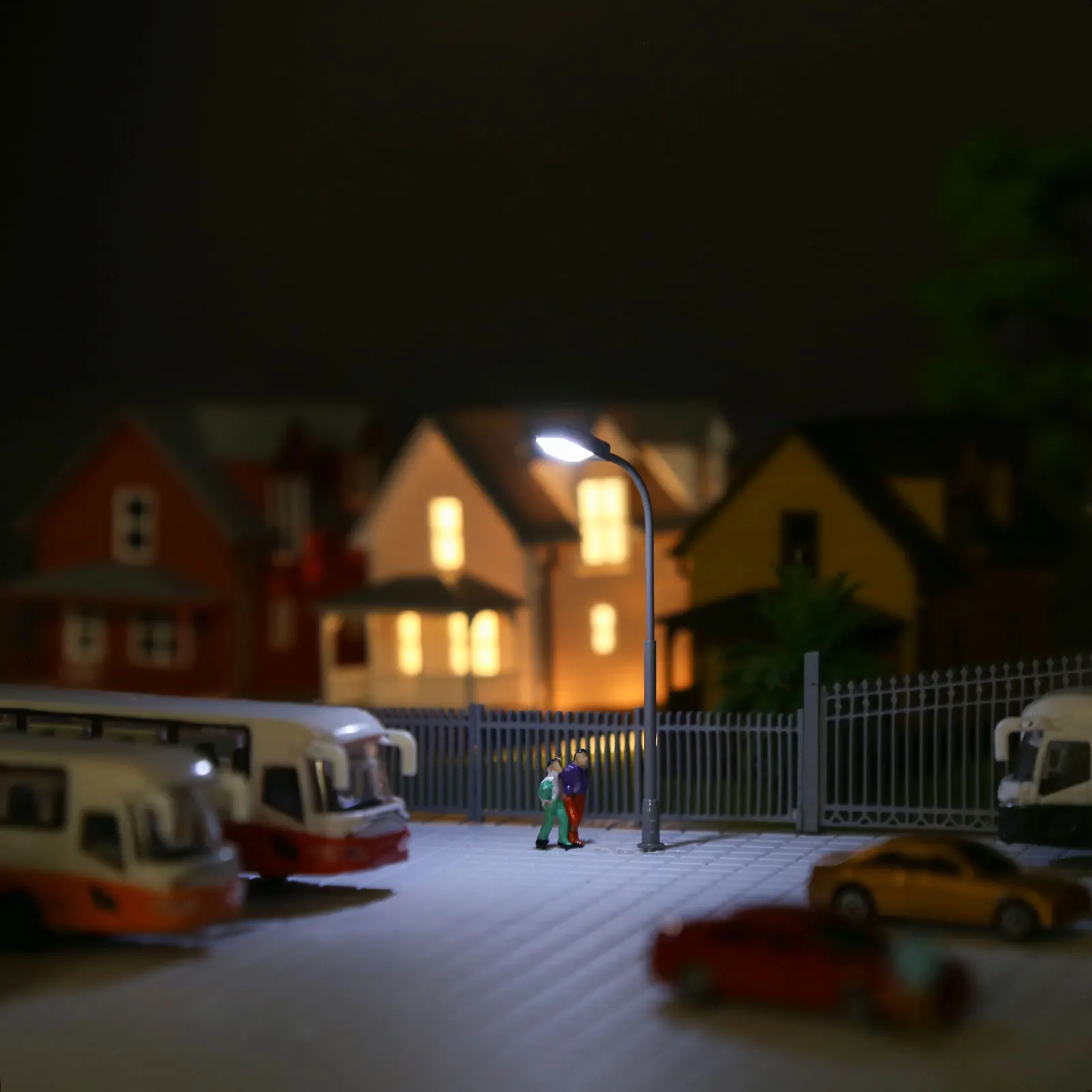 5 Pezzi Modellini Treni In Scala N 1:160 Lampioni In Metallo Led Bianco Brillante Ld07Nwgr