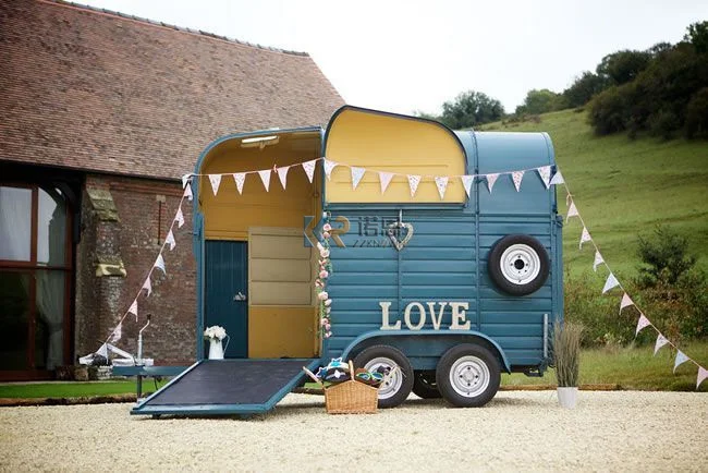 Nuovo Design Dessert Candy Cart Mobile Bar Vintage Fast Food Truck Horse Box Food Trailer Con Cucina Per Le Vendite