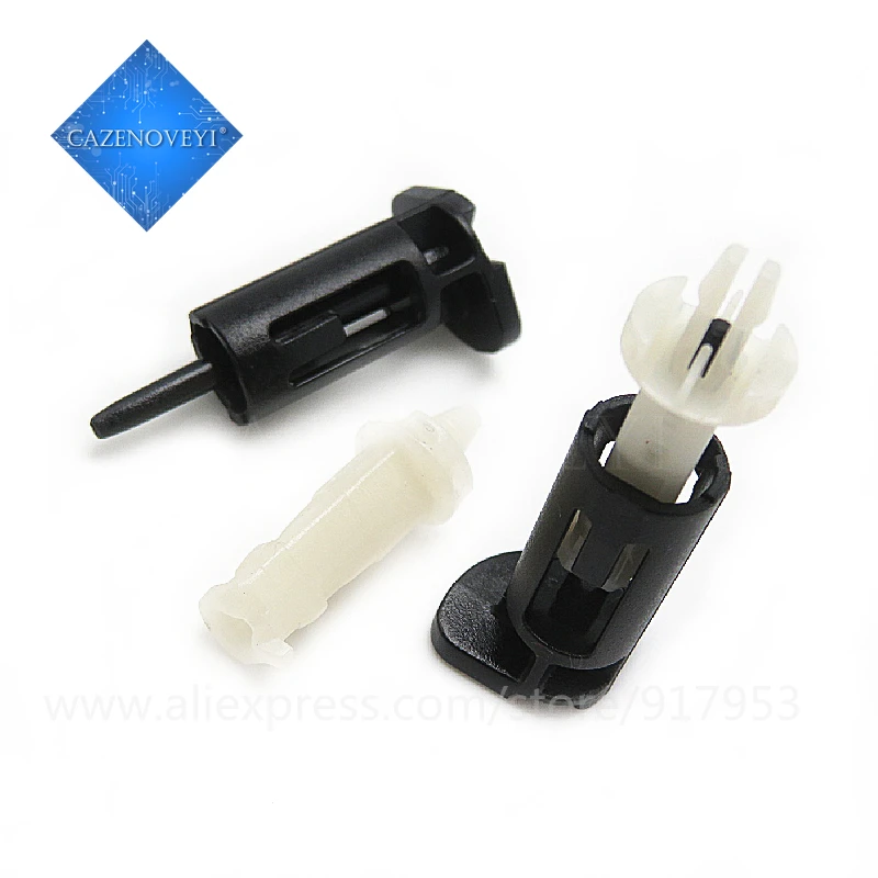 1Pcs/Lot Ventola Del Radiatore Fibbia In Plastica Fibbia Ad Ardiglione 775 775 Piedi Fibbia Piccolo Ventilatore In Stock