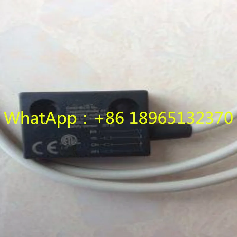 30426112 165270 114270 120272 207 Ks22D01 171271 Vy01 114V62A0D 207 Ks14N05 12924006 Nuovo Interruttore Magnetico Originale