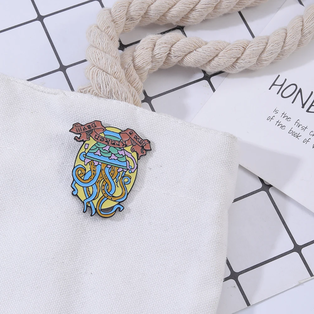 New Have A Kraken Day Spille Smaltate Sea Monster Octopus Pins For Women Men Clouse Jeans Bag Trendy Jewelry Decoration Gift