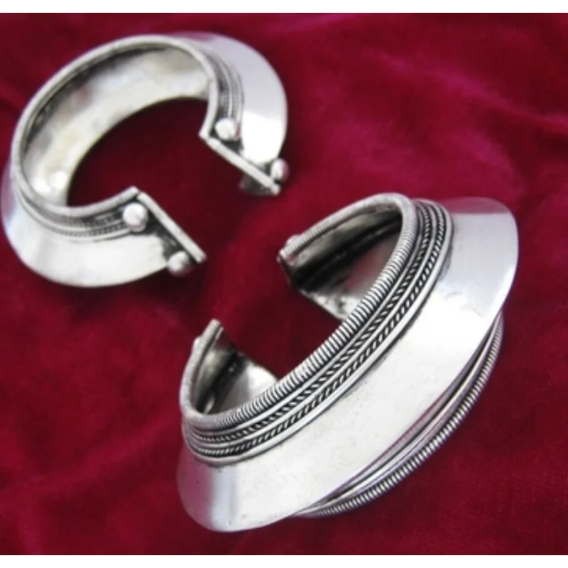 Stile Etnico Miao Antico Fatto A Mano Miao Argento Gioielli Personalizzati Tradizionale Esagerato Prepotente Vecchio Stile Arris Bracele