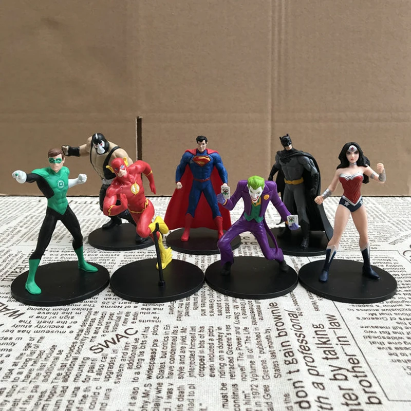 Genuino Superman Batman Flash Lanterna Verde Wonder Woman Doll Car Decoration Doll Action Figure Model Toys