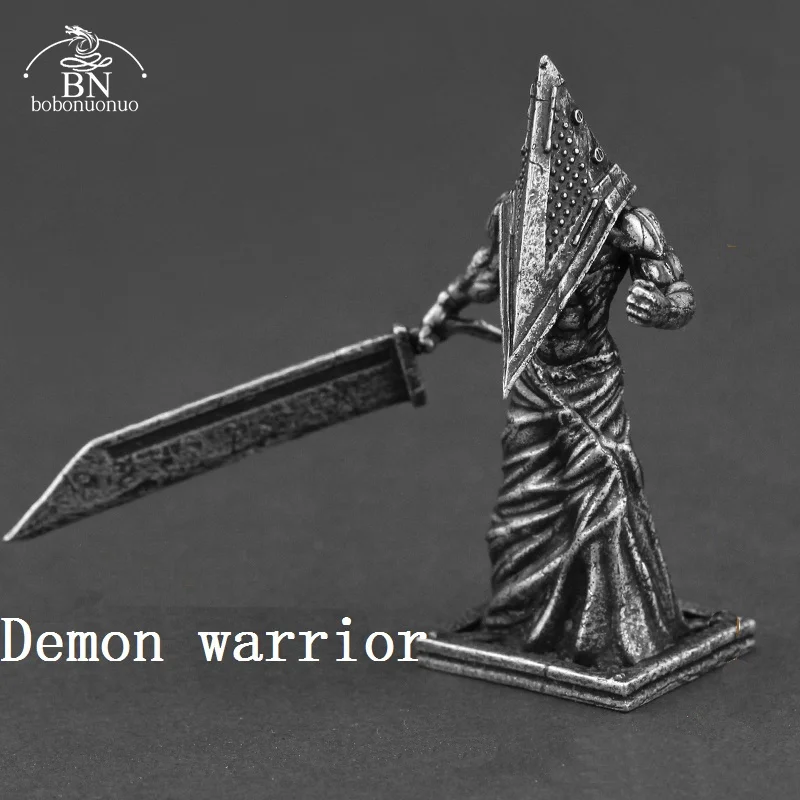 Vintage White Brass Pyramid Head Warriors Miniature Figurine Modelli Di Scacchi Di Guerra Fatti A Mano Decorazioni Per Auto Ornamenti Regali Per Gli U
