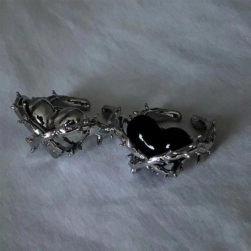 Dark Spine Heart Ring Punk Hip Hop Gothic Lovers Heart Ring Fashion Street Uomini E Donne Gioielli Regali