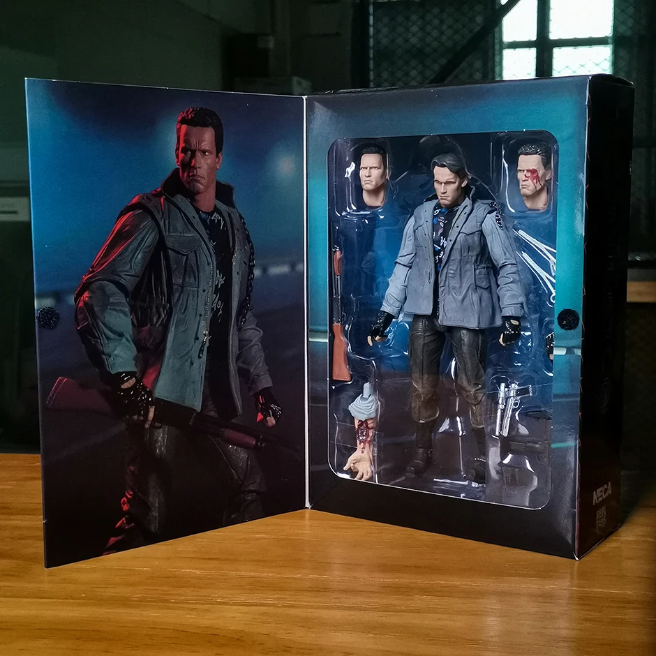 Neca Terminator - Ultimate Terminator Tech Noir T-800 7 "Action Figure In Scala