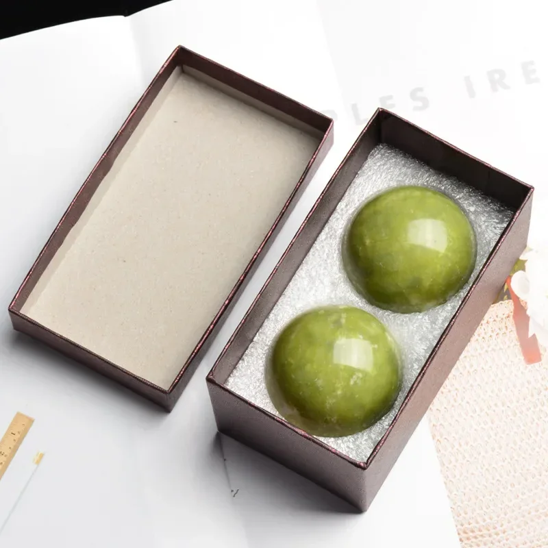 2Pcs Natural Jade Stone Massage Ball Hand Wrist Health Exercise Stress Solid Ball Jade Therapy Hand Train Massage Ball Con Custodia