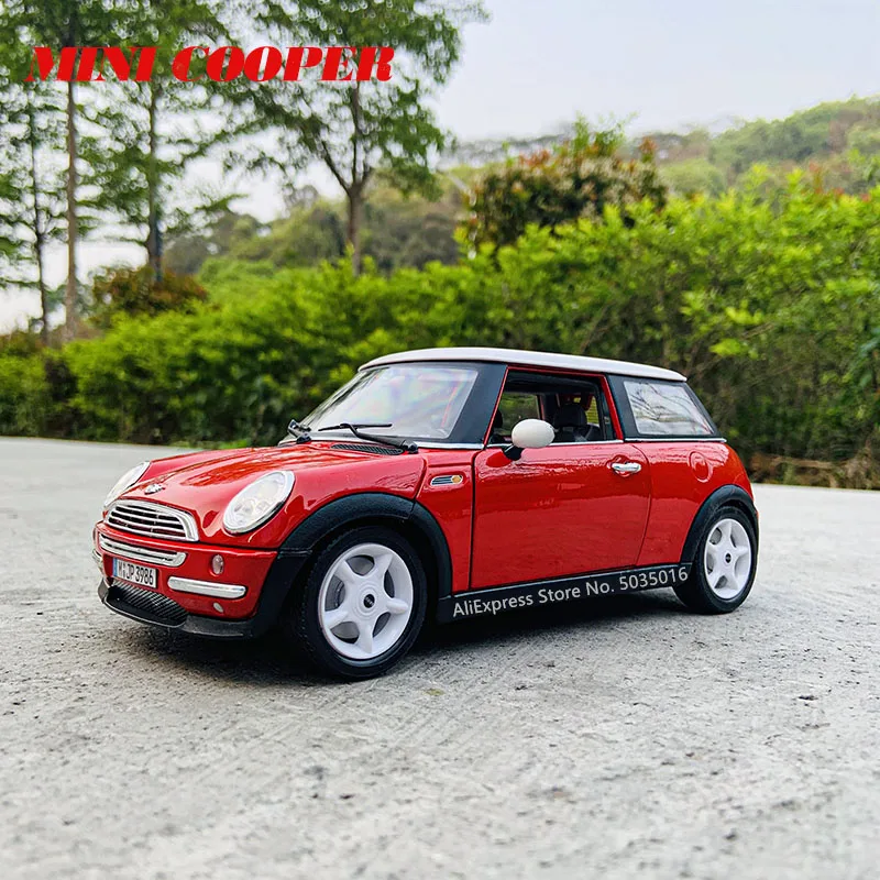 Bburago 1/18 Bmw Mini Cooper (2001) Lega Retro Car Model Classic Car Model Car Decoration Collection Gift