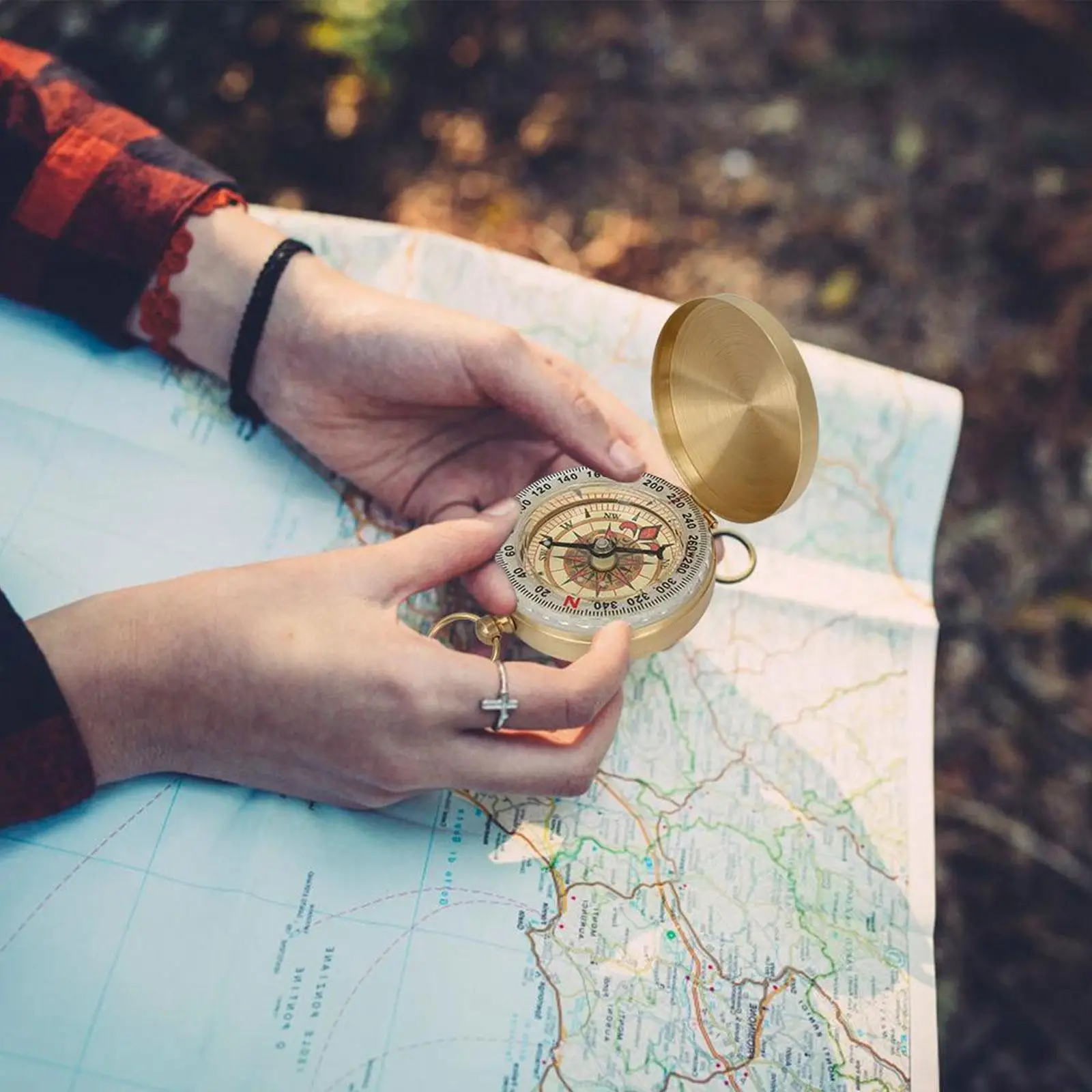 Luminous Compass Camping Hiking Pocket Brass Golden Compass Portable Compass Navigation For Outdoor Activities T1P6