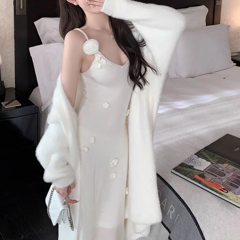 2023New Hot Dress, Winter New Gentle Style High White Knitted Strap Dress Long Slim Hair Dress