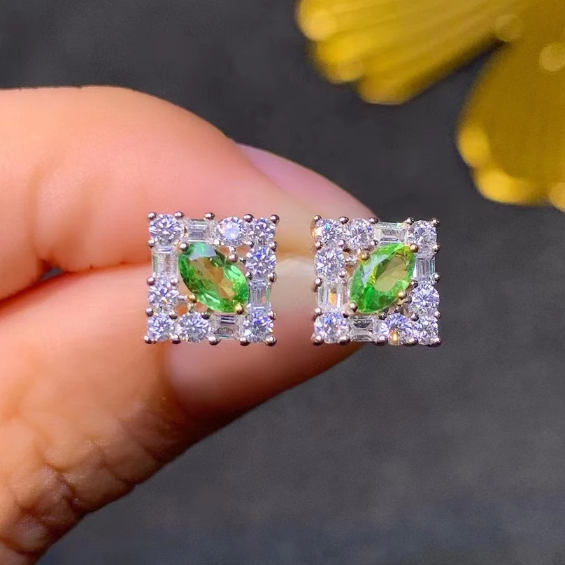 Orecchino A Bottone In Tsavorite Naturale Al 100% 3Mm * 5Mm Vvs Grade Tsavorite Orecchini 925 Gioielli In Argento Tsavorite
