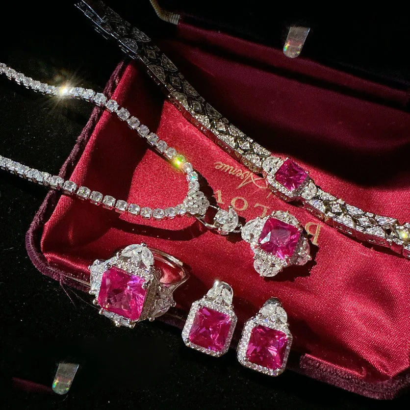 2023 Donne Padparadscha Ear Of Wheat Gemstone Bracciale Romano Placcato Oro 18 Carati Lady Carmine Flower Zircone Collana