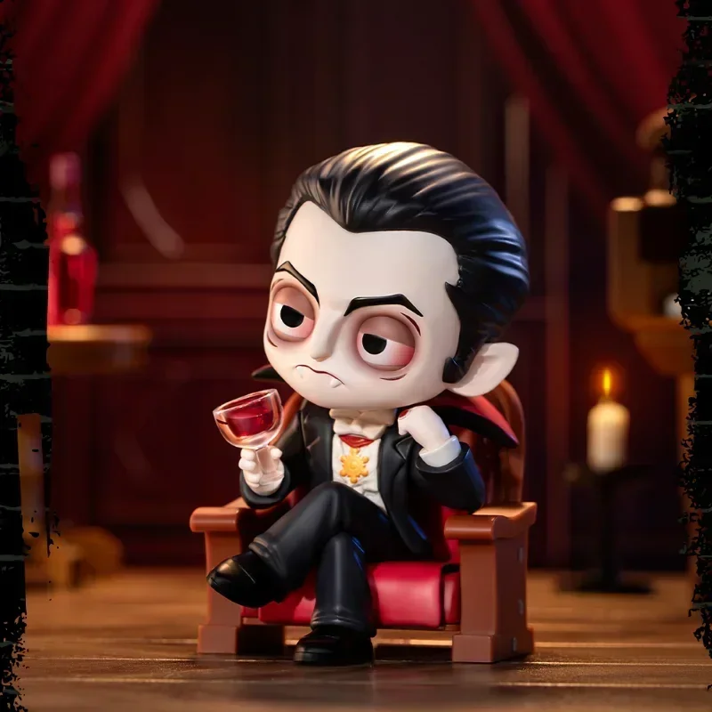 Hot Genuine Universal Monsters Blind Box Anime Action Figure Mystery Box Guess Bag Caixas Supresas Cute Models Dolls Regali Di Natale
