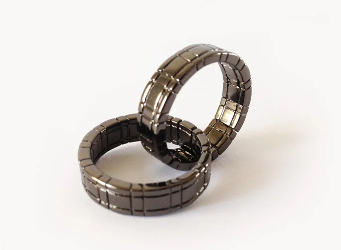 Himber Ring (Black/Gold),Paper Mache Mask,Magic Tricks,Fire,Props,Comedy,Ring