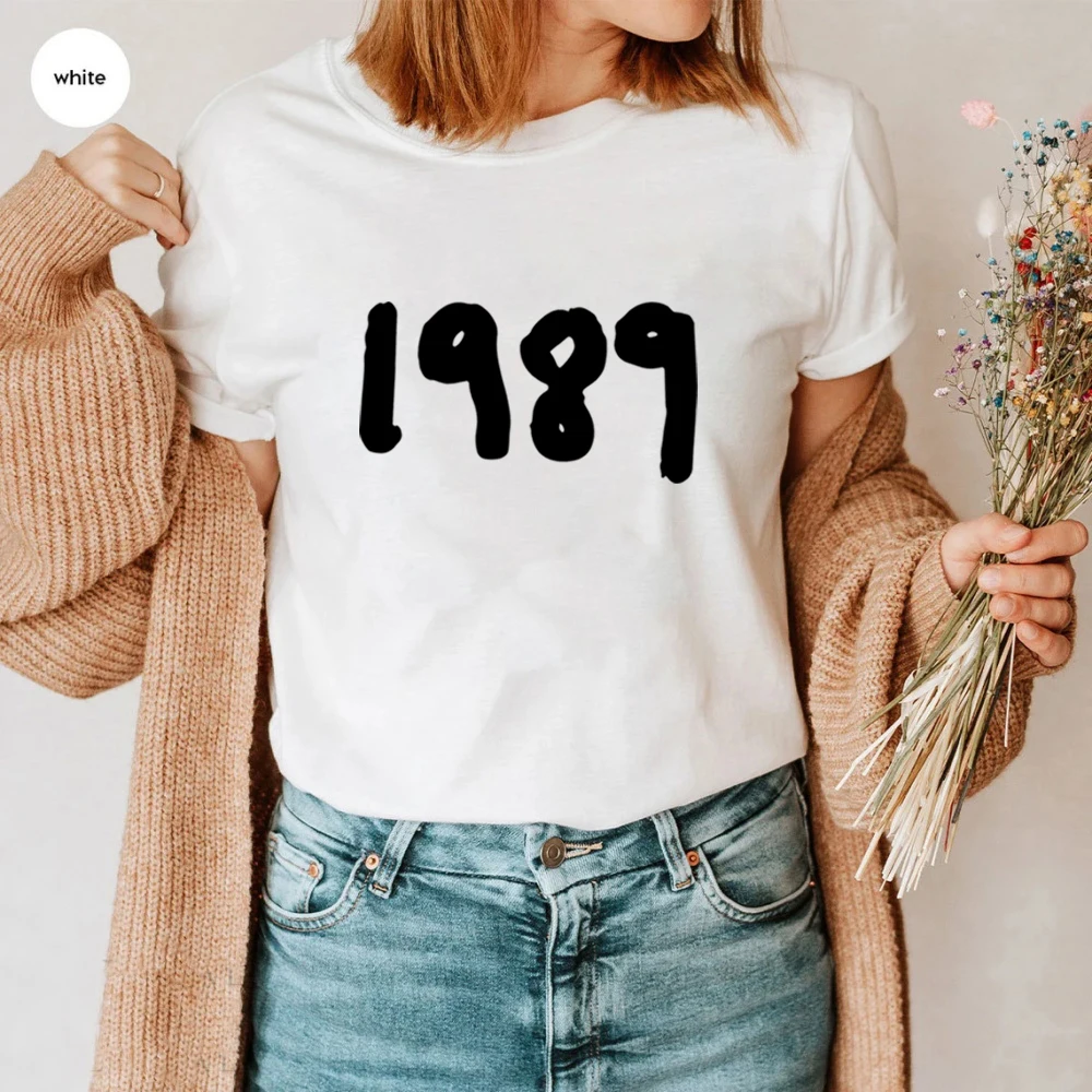 Album 1989 T-Shirt Vintage 1989 Ts Camicie Eras Tour Shirt Vintage 1989 Tee Midnight Top Unisex Maniche Corte Estetica Top