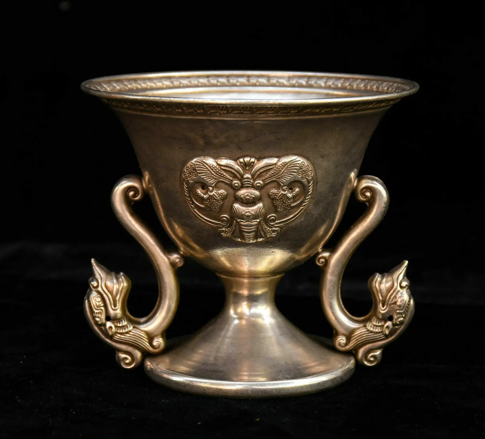 Raccogli La Cina White Copper Wealth Bat Two Dragon Head Statue Cup Oxhorn Calice
