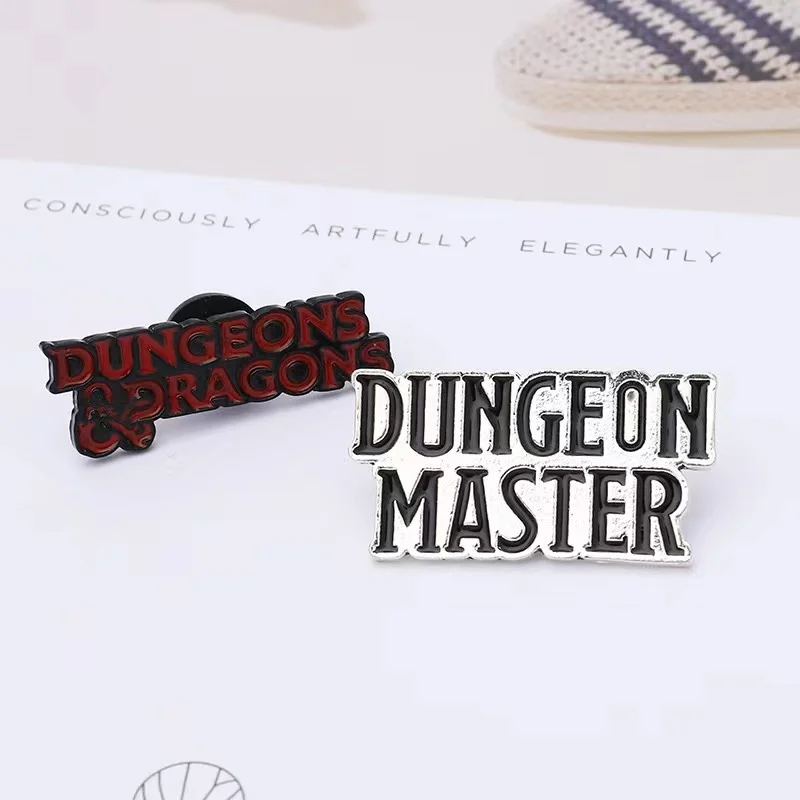 Custom Punk Dnd Dungeon Master Dungeons And Dragons Spille Smaltate D20 Distintivi Gioco Di Ruolo Gioielli Regali Per Gli Amici All'Ingrosso