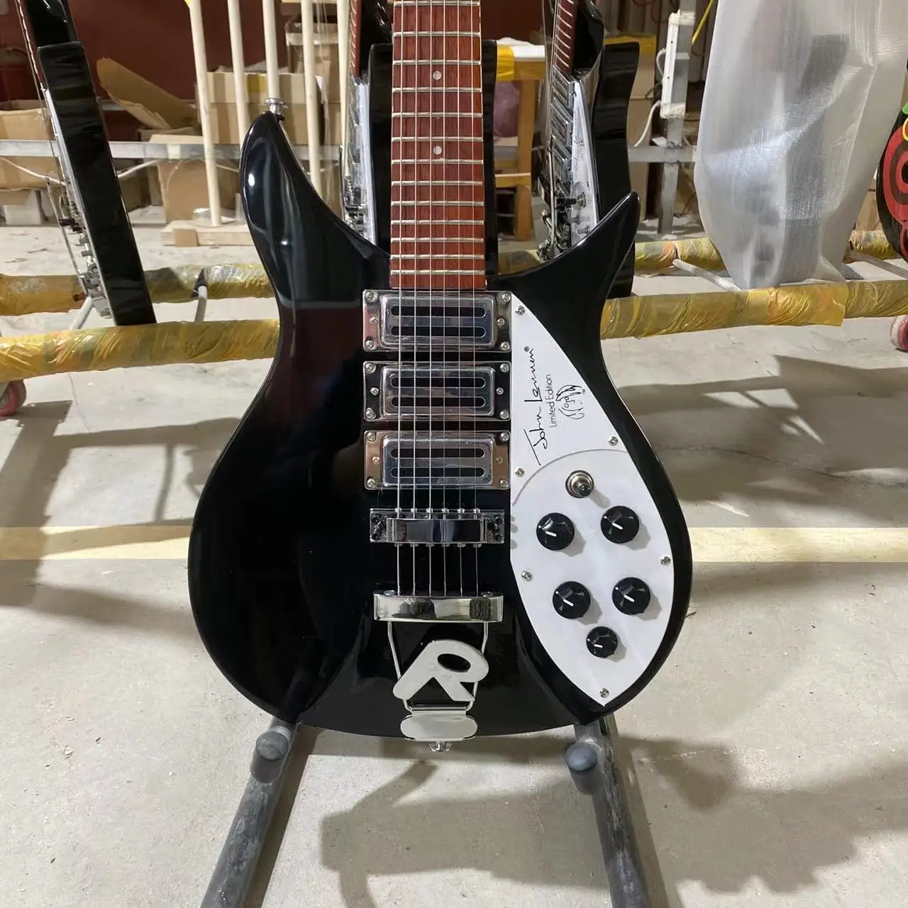 Chitarra Elettrica Rickenbacker 325, Ponte Posteriore R, Colore Nero, Firma John Lennon, Spedizione Gratuita