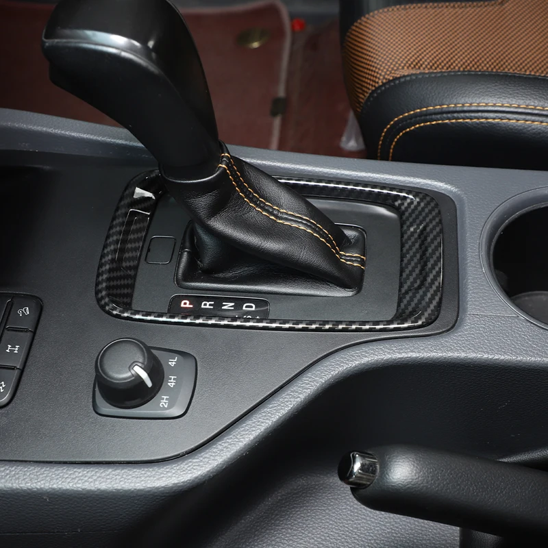 Per Ford Ranger Wildtrak 2015 + Gear Shift Panel Cover Trim Frame Abs Fiber Pattern /Red Car Interior Modifica Accessori
