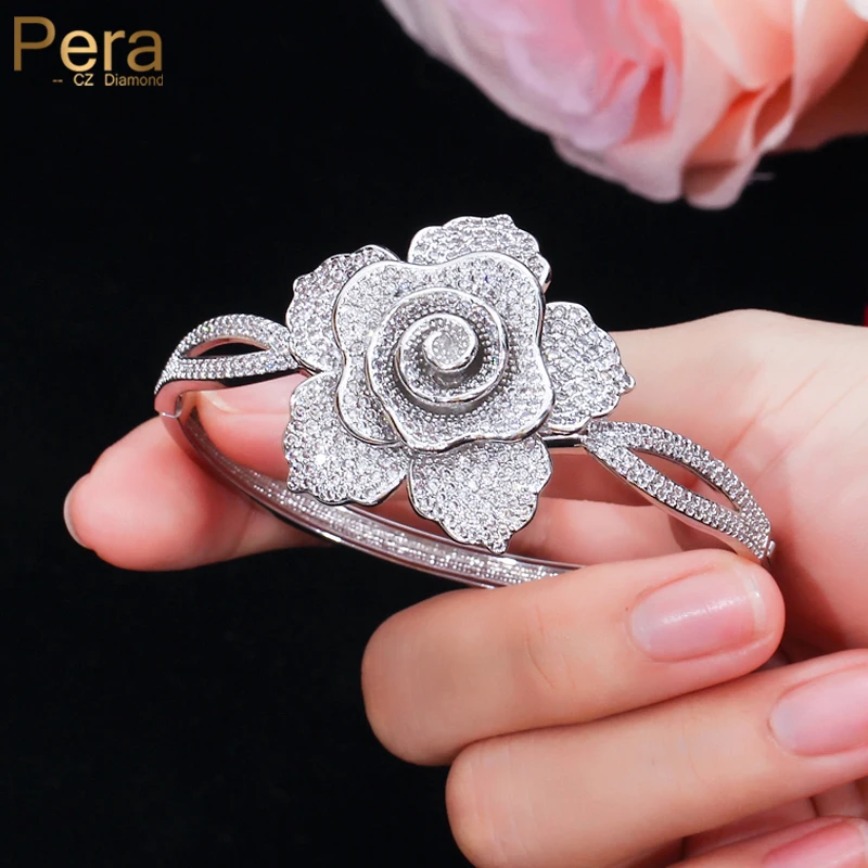 Pera New Fashion Open Cuff Design Hand Jewelry Mirco Pave Cz Big Flower Braccialetti Color Argento Per Le Donne Accessori Per Feste Z026